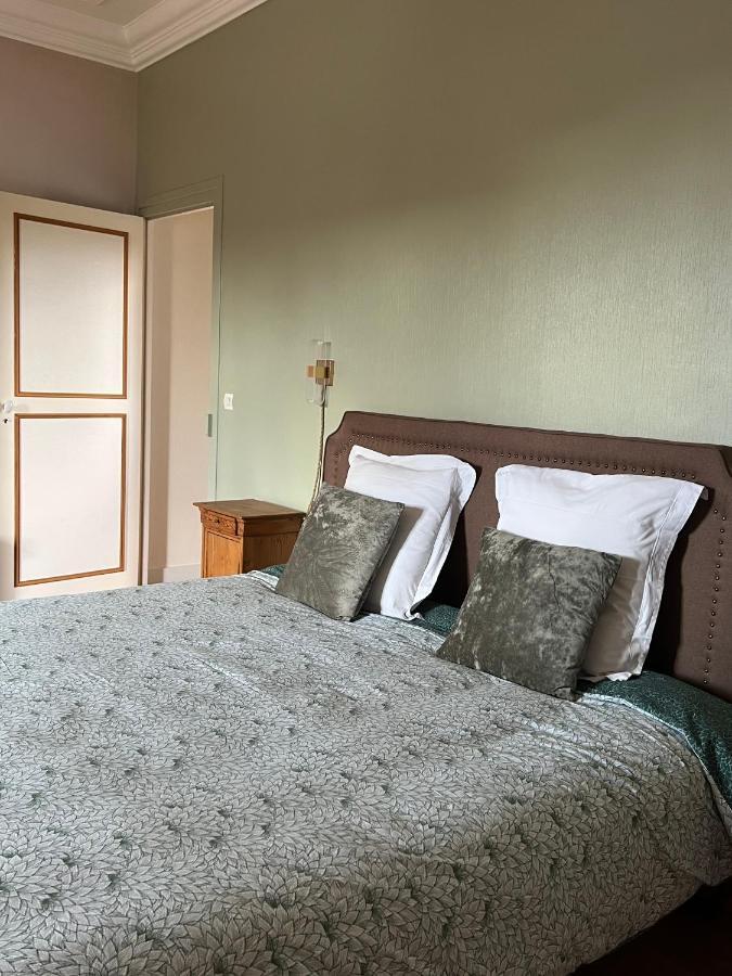 Bed & Breakfast Les D'omaha Beach: Homemade Breakfast & Local Flavor Vierville-sur-Mer